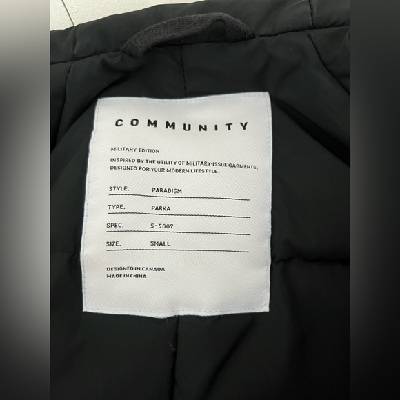 Aritzia community paradigm parka - Picture 3 of 3